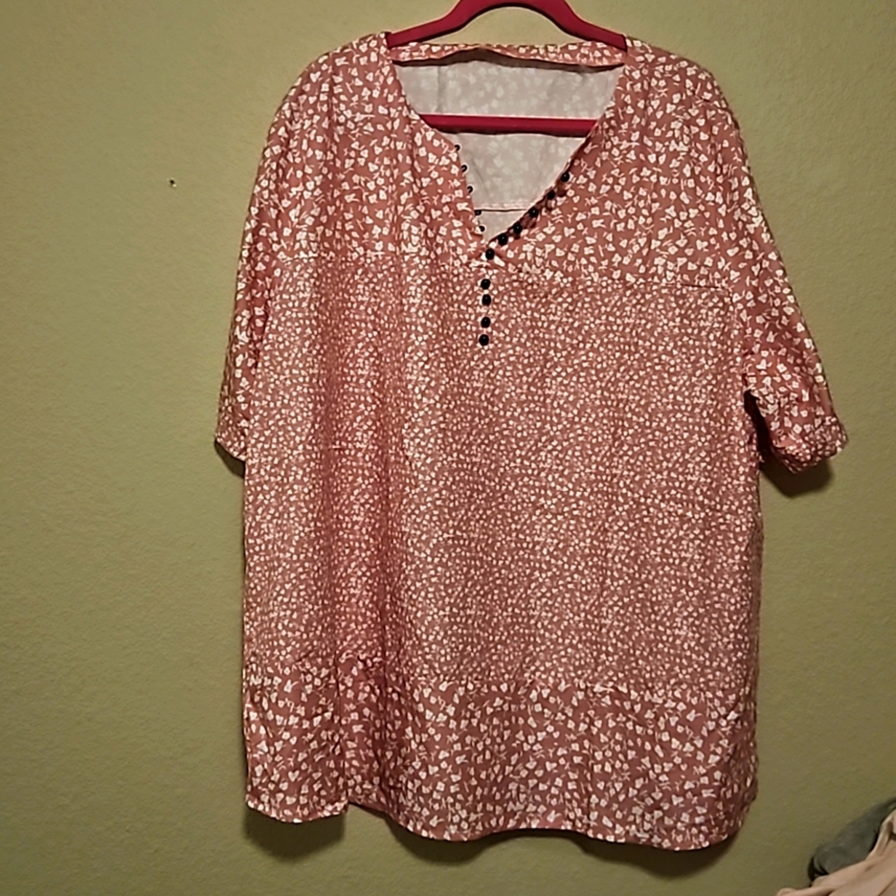 NWOT Pink Floral Short Sleeved Blouse Size 5X